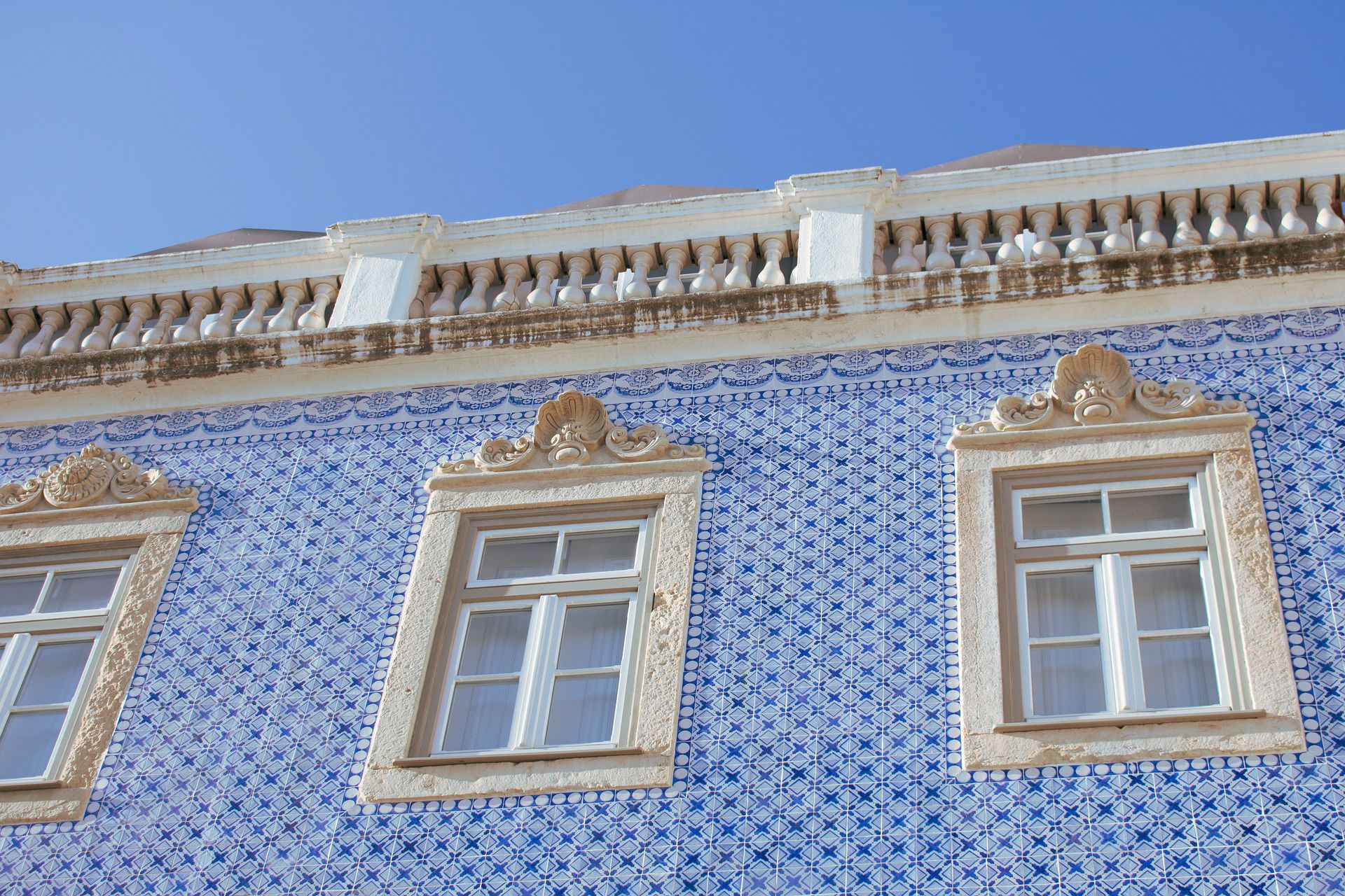 Blue tiles facade
